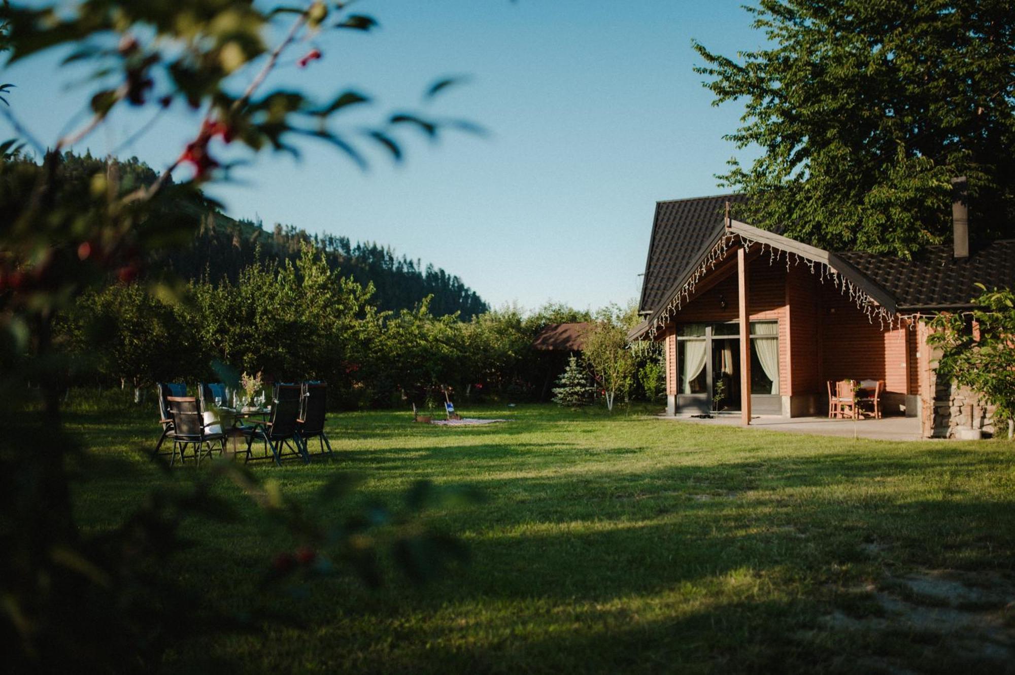 Moonlake Chalet Gainesti Exterior photo